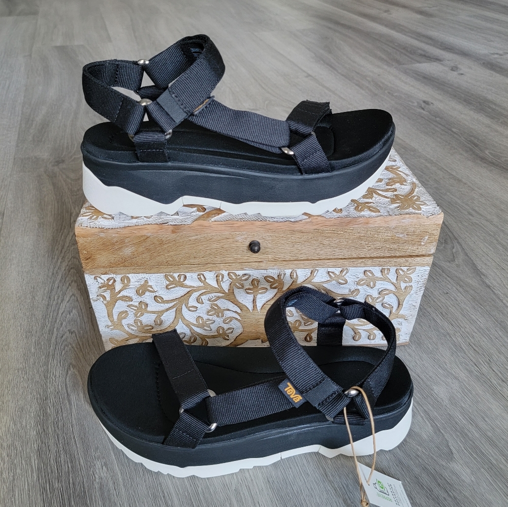 Teva Jadito Universal Sandal
